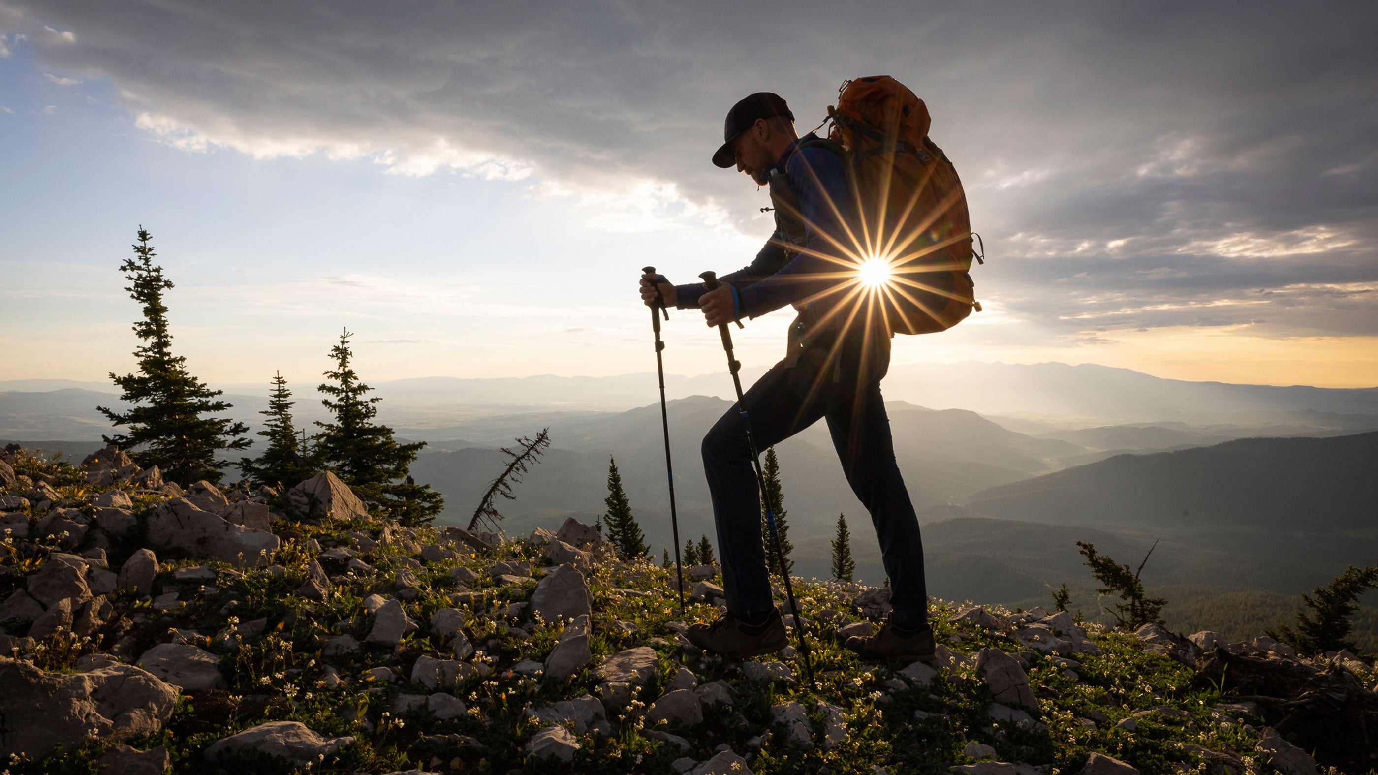 Top 10 Scenic Day Hikes in the UK and What to Pack